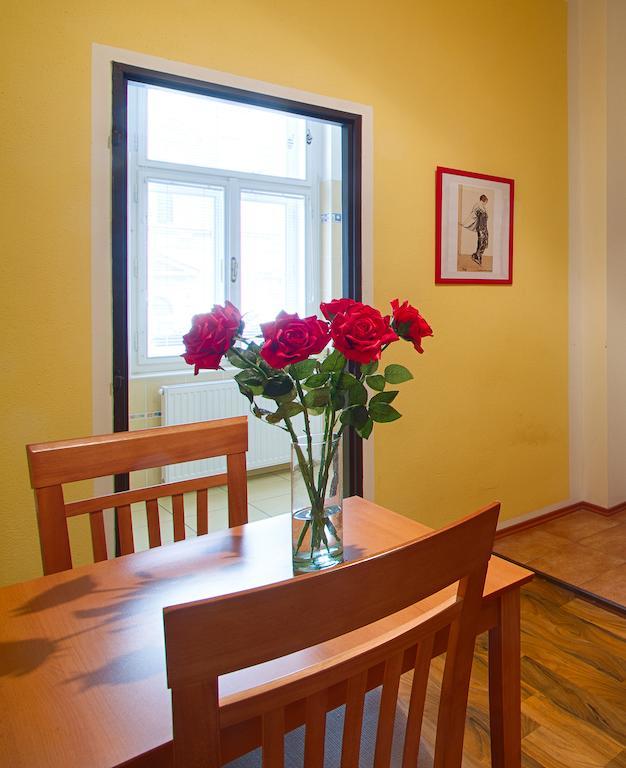 Apartment Amandment Prag Exteriör bild