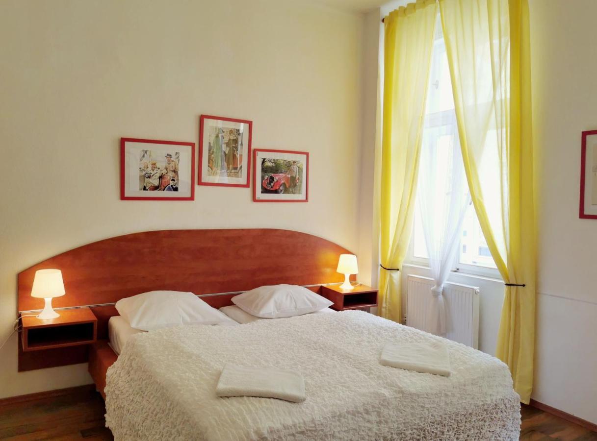 Apartment Amandment Prag Exteriör bild