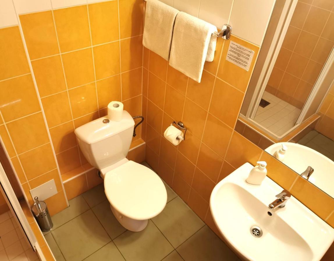 Apartment Amandment Prag Exteriör bild