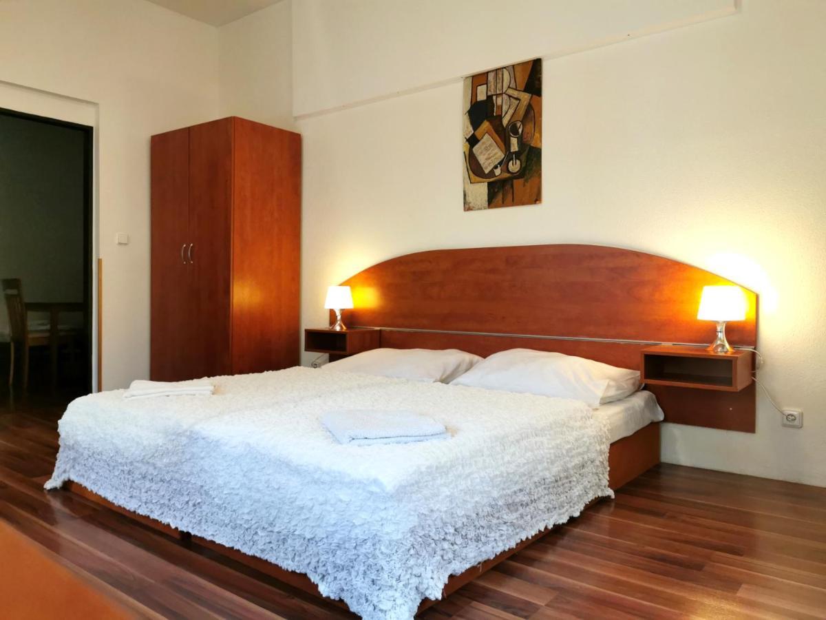 Apartment Amandment Prag Exteriör bild